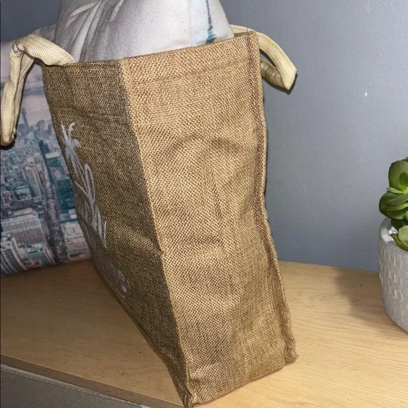 Chic Brown Beach Tote with Palm Print - Picture 4 of 11